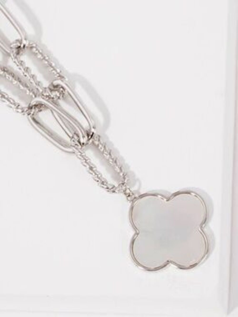 Silver White Quatrefoil Clover Pendant Necklace (5588)
